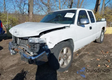 2002 Chevrolet Silverado 1500 Ls z USA, uszkodzony, nr VIN 2GCEC19T221139523